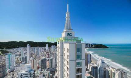 Apartamento de luxo por R$ 5.500.000,00 em Balneário Camburiú-SC