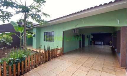 Oportunidade Imperdível  Casa à Venda no Parque Hortência II!