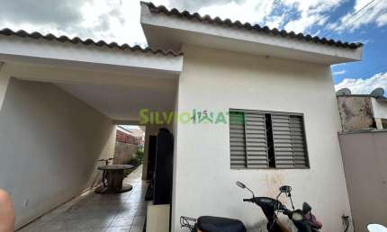 Casa à venda por R$ 255.000,00 no Jardim Dias, Maringá-PR