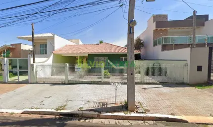 Casa à venda por R$ 900.000,00 no Jardim Iguaçu, Maringá-PR