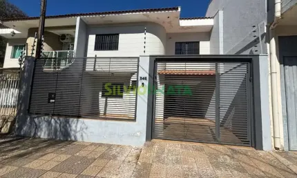 Excelente sobrado com 03 quartos, para morar no jardim santo antonio.