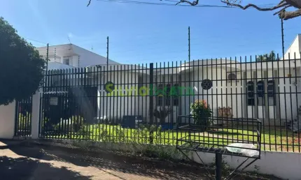 Excelente casa comercial de 566 m² para alugar na zona 05, próximo à praça pio xii (praça das antenas).