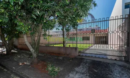 Excelente casa de 02 quartos para morar  no jardim colina verde.