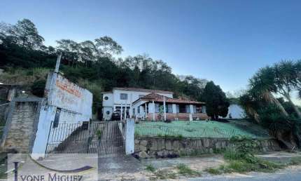 Casa 02 Pavimentos em Mantiquira - Paty do Alferes, RJ