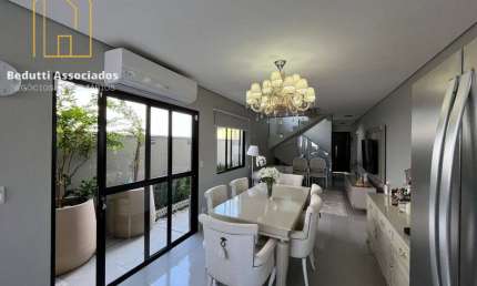 BELÍSSIMO SOBRADO, 3 DORM. 1 SUITE, PLANEJADOS, ESTILO CLASSICO PROVENÇAL