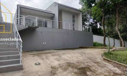 TERREA, MODERNA, 3 DORM. 1 SUITE C/CLOSET, PRIVACIDADE, VIA SEM SAIDA