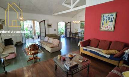 Chácara com 4.800 m² casa 3 suites com piscina, fácil acesso à Raposo Tav.