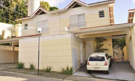 Casa com 3 dorm/1 suíte, condomínio Bosques dos Manacás