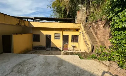 Casa com 4 quartos à venda na Rua Engenheiro José Carlos de Morais Sarmento, 395, Santa Catarina, Juiz de Fora