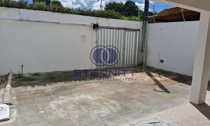 Casa 4 Quartos à Venda em Iputinga, Recife, 200m² por R$560mil