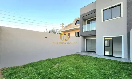 Espetacular Sobrado Alto Padrão com 3 Suítes e amplo terreno nos fundos no Xaxim