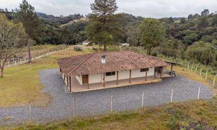 Espaçosa chácara de 74 mil m² em Quitandinha Paraná