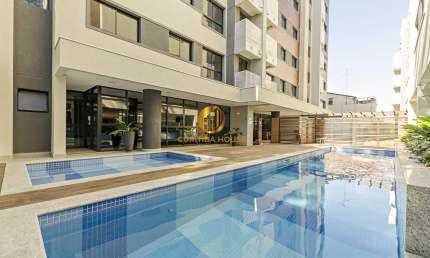 Apartamento 2 quartos sendo 1 suíte, 2 vagas de garagem no Barigui Woodland Santo Inácio