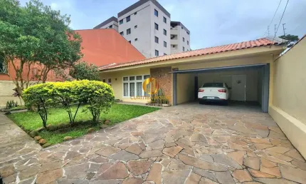 Casa térrea 4 quartos com edícula e churrasqueira,  á venda no Santa Quitéria