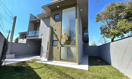 Sobrado de Esquina com 3 quartos sendo 1 suite no Sítio Cercado e amplo terreno privativo e único!