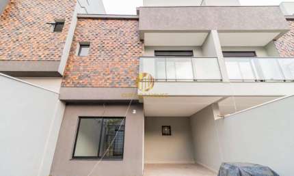 Sobrado Exclusivo com 3 Quartos e 4 Banheiros à Venda, 132 m²  R$ 849.000