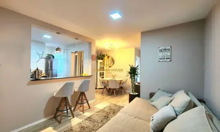 Apartamento 2 quartos com cozinha americana, sacada, vista livre e face norte. Edifício Maria Júlia Portão e 1 vaga de garagem