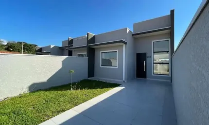 Casa à venda no gralha azul  3 quartos, ótima localização