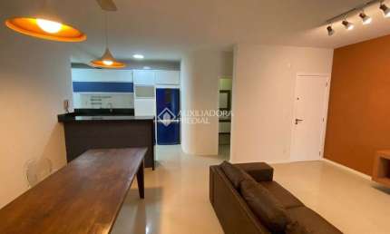Apartamento com 4 quartos para alugar na Rua Radialista Dakir Polidoro, 260, Campeche, Florianópolis, 132 m2 por R$ 7.900