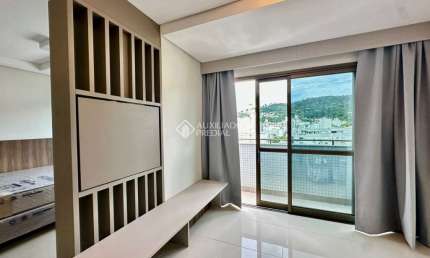 Apartamento com 1 quarto para alugar na Rua João de Deus Machado, 101, Trindade, Florianópolis, 20 m2 por R$ 4.700