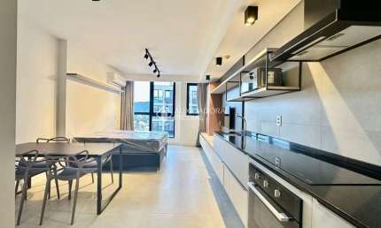 Apartamento com 1 quarto para alugar na Rua Professora Maria Flora Pausewang, 137, Trindade, Florianópolis, 35 m2 por R$ 4.200
