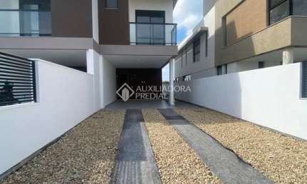 Casa com 3 quartos para alugar na A Loteamento Mares Do Sul, 20, Campeche, Florianópolis, 150 m2 por R$ 8.000
