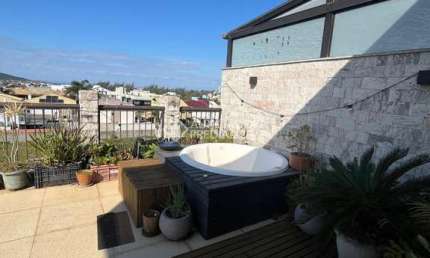 Cobertura com 2 quartos para alugar na Rua dos Jades, 185, Campeche, Florianópolis, 104 m2 por R$ 7.000