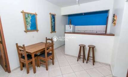 Casa com 2 quartos para alugar na Rua Isaltina de Assunção Farias, 408, Rio Tavares, Florianópolis, 70 m2 por R$ 4.300