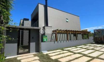 Apartamento com 2 quartos para alugar na Das Bromélias, 356, Praia da Ferrugem, Garopaba, 80 m2 por R$ 2.800