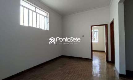 Casa com 4 quartos para alugar no Centro, Divinópolis 
