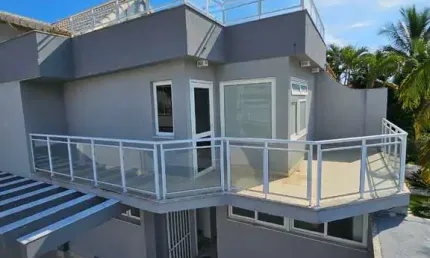 Casa de Luxo à Venda no Recreio dos Bandeirantes, Rio de Janeiro - 6 Quartos, 4 Suítes, 5 Salas, 8 Banheiros, 4 Vagas - 488m²