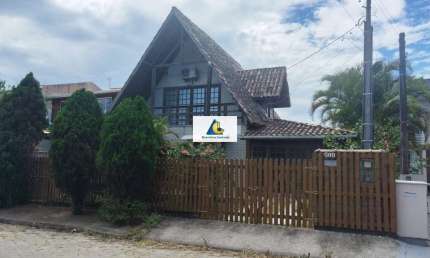 Casa com 3 quartos à venda na Rua 1307, 500, Praia do Meio, Palhoça