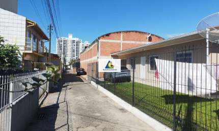 Pavilhão/Galpão Salão Comercial em Roçado, São José/SC