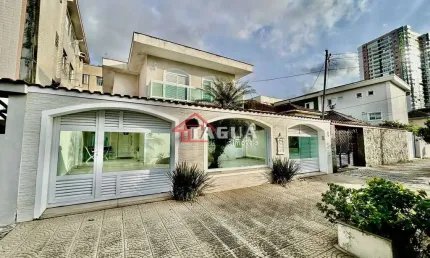 Casa com 3 quartos, Aparecida, Santos - R$ 1.8 mi, Cod: 416