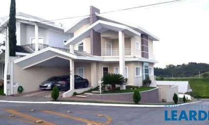 CASA ASSOBRADADA - CONDOMÍNIO RESIDENCIAL MANTIQUEIRA - SP