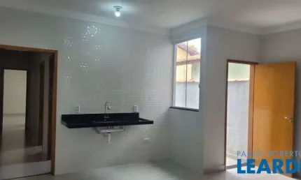 Casa com 2 quartos à venda na Rua Xavantes, Vila Jaci, São José dos Campos