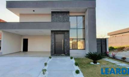 Casa em condomínio fechado com 3 quartos à venda na R Cereza, Residencial Colinas, Caçapava