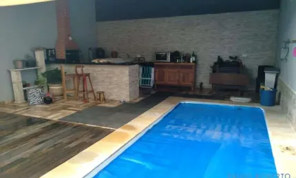 Casa com 3 quartos para alugar na Rua Joseph Harry Eloi Gaillardetz, Residencial Parque dos Sinos, Jacareí
