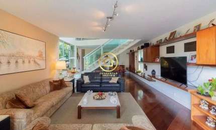 Casa com 3 quartos à venda na Rua Tremembé, 60, Sumaré, São Paulo por R$ 3.950.000