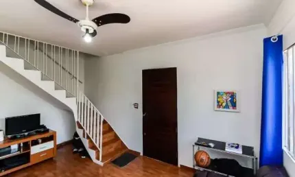 Casa com 2 quartos à venda na Artur Bastos, 10, Parque São Domingos, São Paulo por R$ 732.000