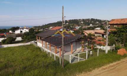Casa à venda no bairro Praia da Ribanceira - Imbituba/SC