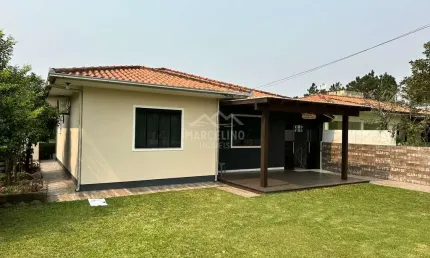 Casa à venda no bairro Barra da Ferrugem - Garopaba/SC