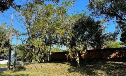 Terreno com localização previlegiada na Lagoa do Quintino.
