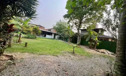Terreno à venda no bairro Praia da Ferrugem - Garopaba/SC