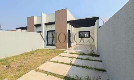 Casa para Venda em Sao Jose dos Pinhais / PR no bairro Ouro Fino