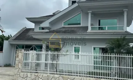 Casa com 3 quartos à venda na rua frontin, iririú, joinville, 325 m2 por r$ 1.250.000