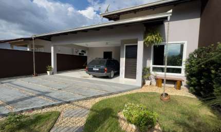 Casa com 2 quartos à venda na Rua Arlindo Correa, Vila Nova, Joinville, 150 m2 por R$ 799.000
