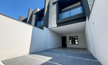 Casa com 2 quartos à venda na Rua Alziro Zarur, Bom Retiro, Joinville