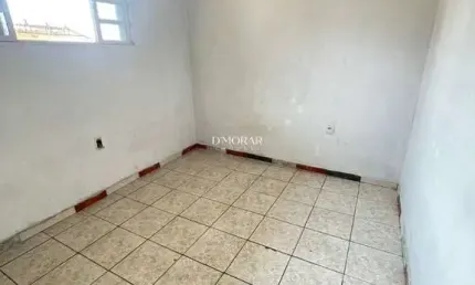 Casa com 2 quartos para alugar no pedra azul, contagem  por r$ 650