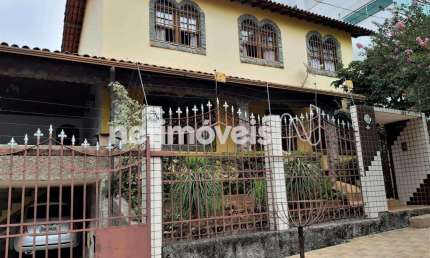 Casa com 5 quartos à venda na Rua Olga Dias de Castro, Santa Rosa, Belo Horizonte